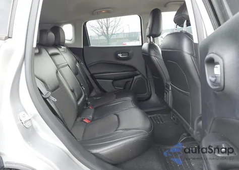 2018 Jeep Compass Altitude 4X4 из США, поврежденный, VIN 3C4NJDBB2JT433591